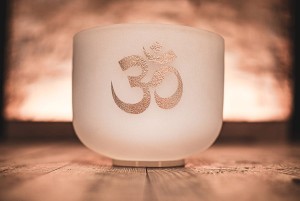 Misa medytacyjna Meinl Sonic Energy Crystal Bowl CSB8OM – OM 8” C# / 432 Hz