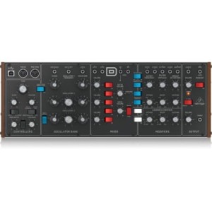 Behringer Model D - syntezator analogowy
